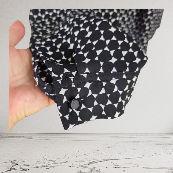 Nine West Black and White Geometric Blouse Size L - Picture 2 of 6